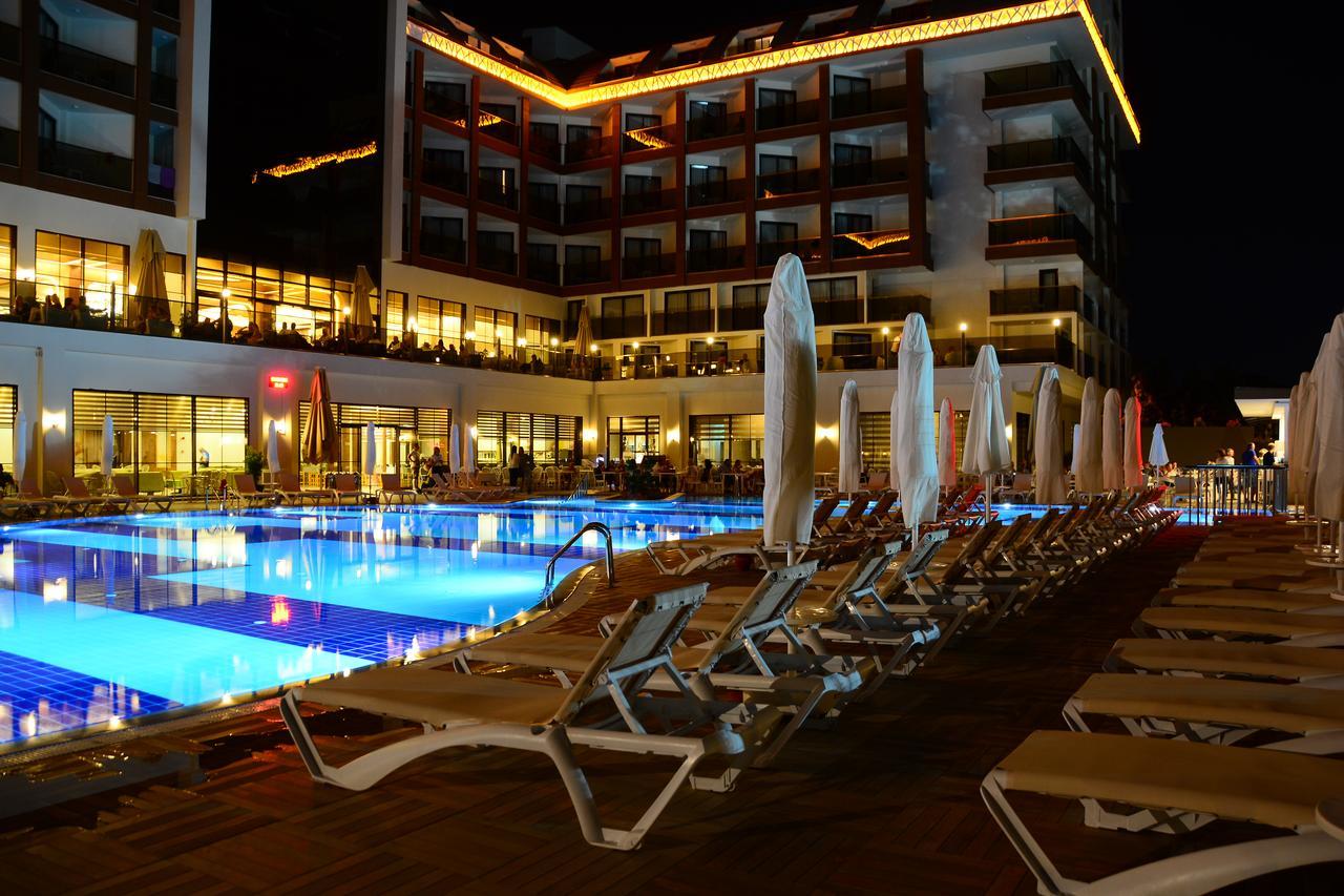 Glamour Resort & Spa Side Exterior foto