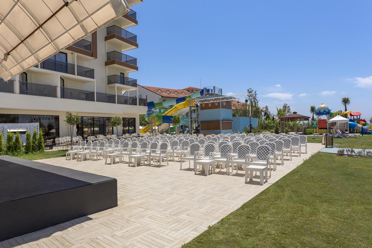 Glamour Resort & Spa Side Exterior foto