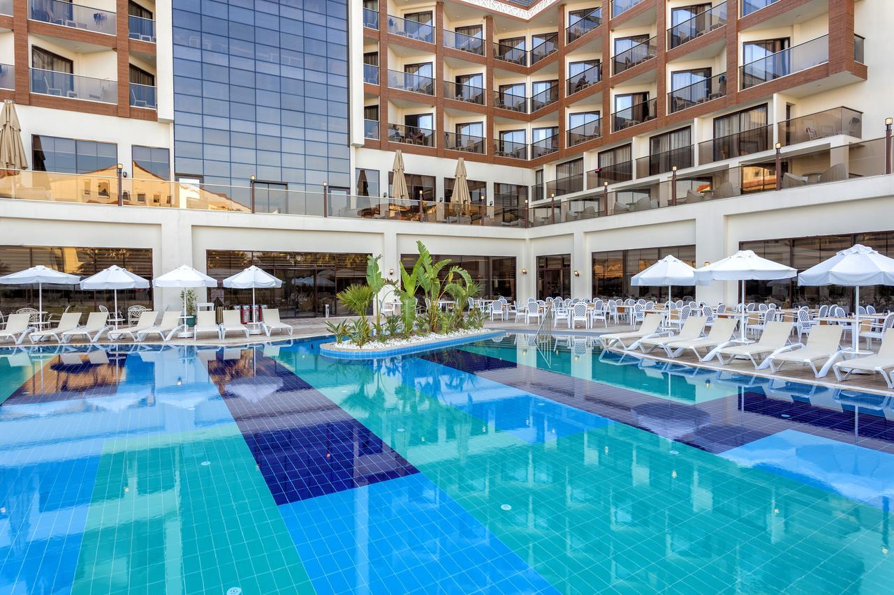 Glamour Resort & Spa Side Exterior foto