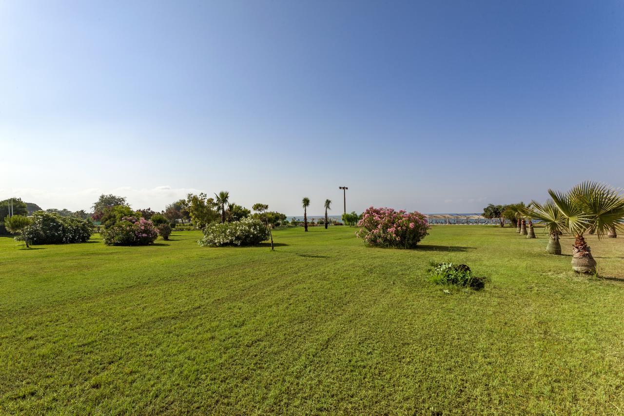 Glamour Resort & Spa Side Exterior foto
