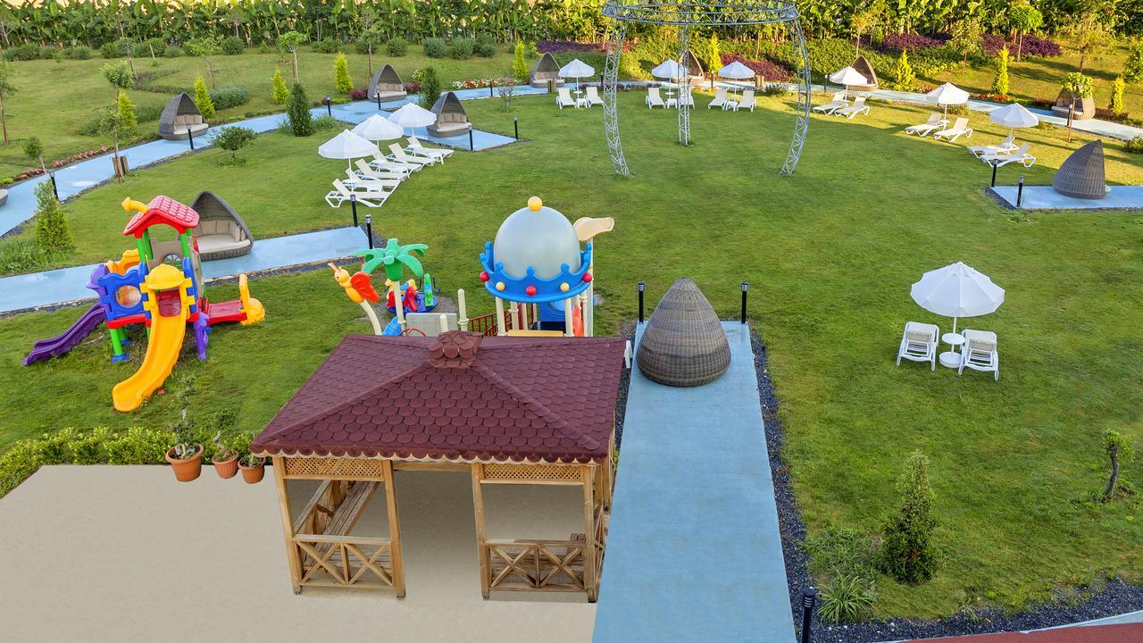 Glamour Resort & Spa Side Exterior foto