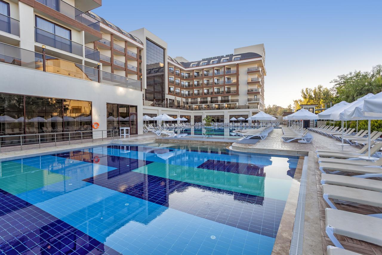 Glamour Resort & Spa Side Exterior foto